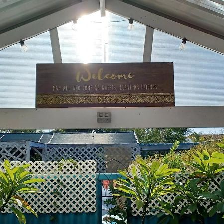 Palm Beach Guest House Rockingham Exterior photo