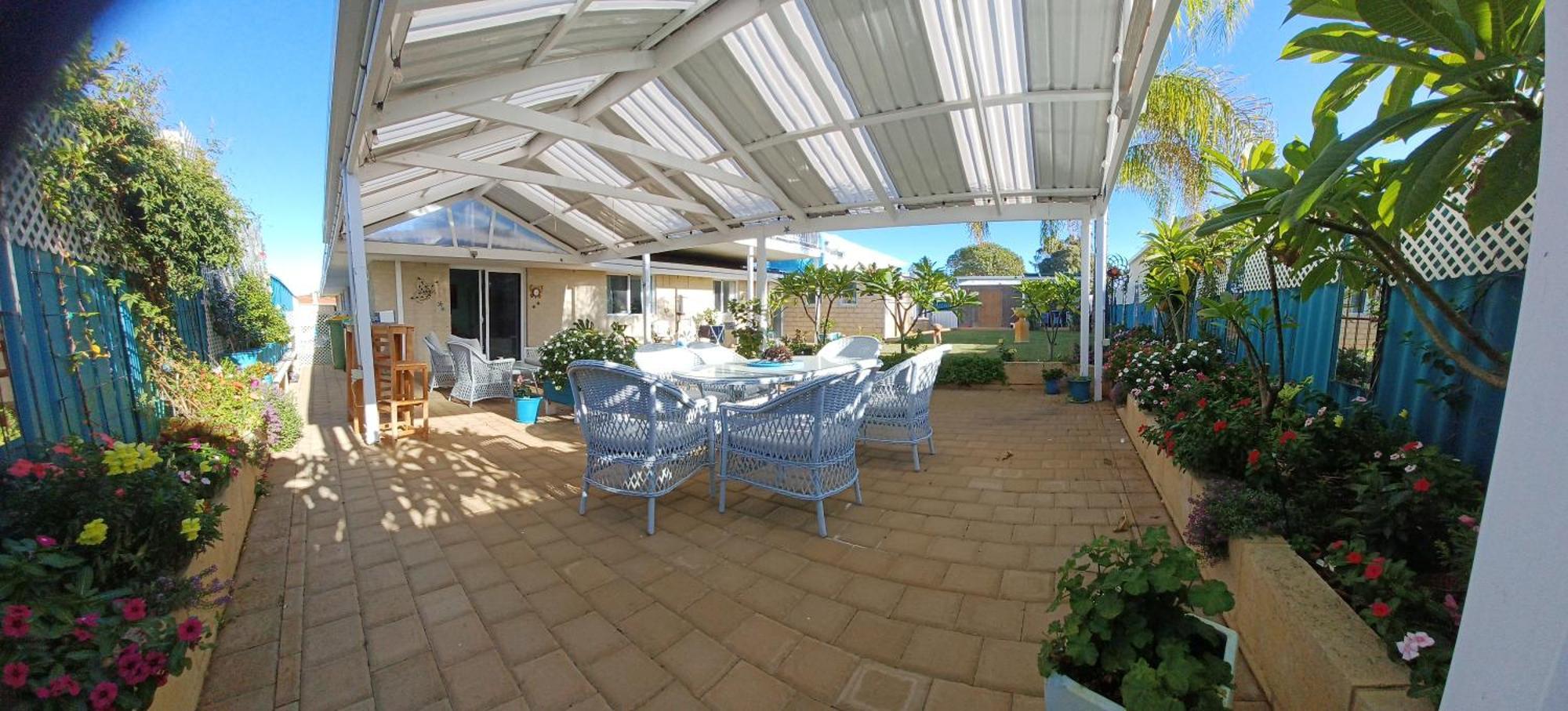 Palm Beach Guest House Rockingham Exterior photo